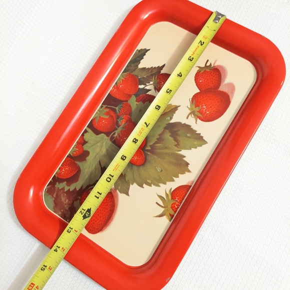 Vintage Metal Serving Tray Red Strawberries Green Leaves Country Farmhou… - Picture 8 of 8